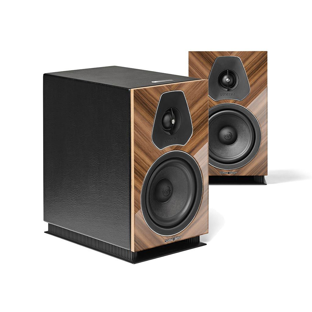 Sonus faber Lumina II Amator walnoot set schuin